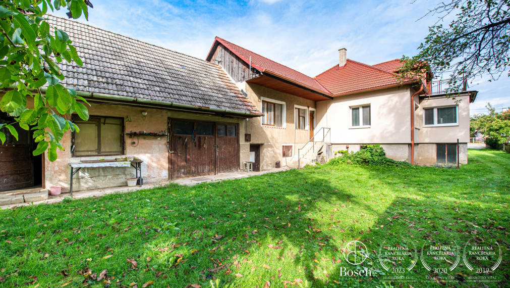 BOSEN | Na predaj rodinný dom s pozemkom 4438 m² - Bobot