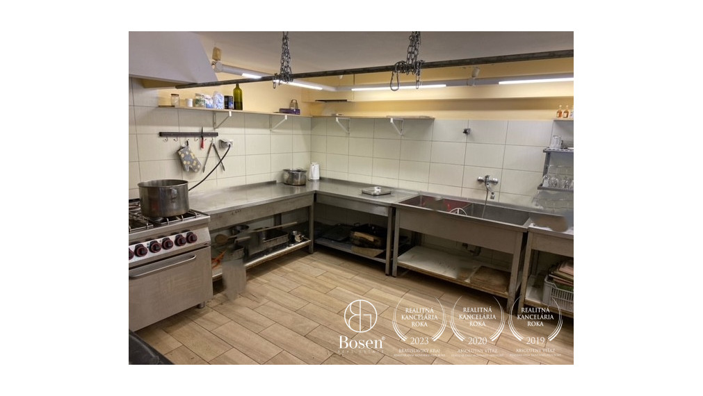 LOYALTERS | Predaj rekreačného domu s veľkým pozemkom, Zvolen – Červený Medokýš