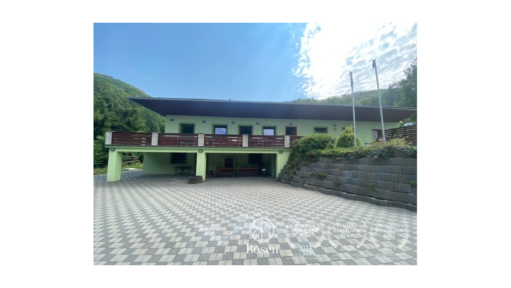 LOYALTERS | Predaj rekreačného domu s veľkým pozemkom, Zvolen – Červený Medokýš