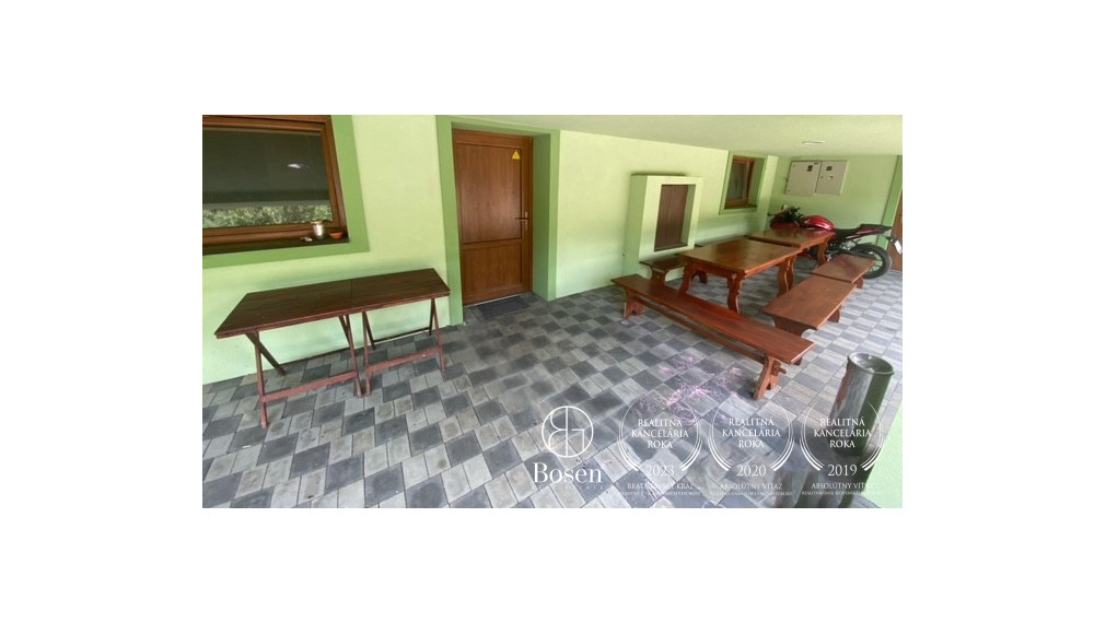 LOYALTERS | Predaj rekreačného domu s veľkým pozemkom, Zvolen – Červený Medokýš