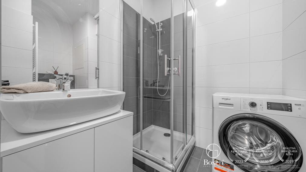 BOSEN | Moderný 2 izbový byt, Slnečnice - Zóna Mesto