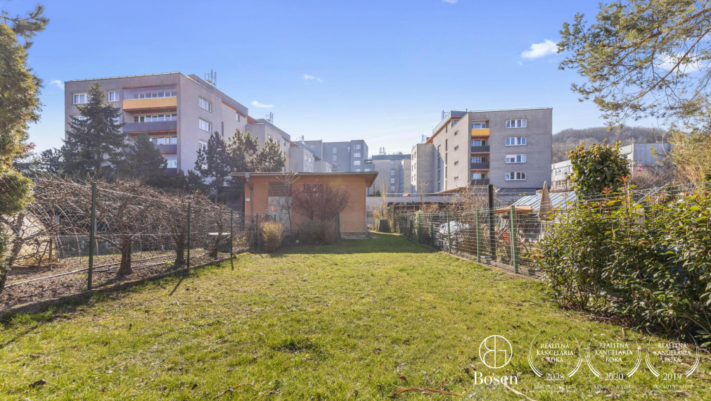 5-izbový radový rodinný dom, Vendelínska ulica – Dúbravka