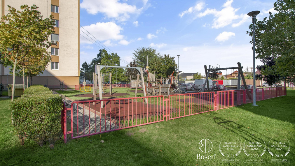 BOSEN | 3 izbový zrekonštruovaný byt Malacky, sídlisko JUH