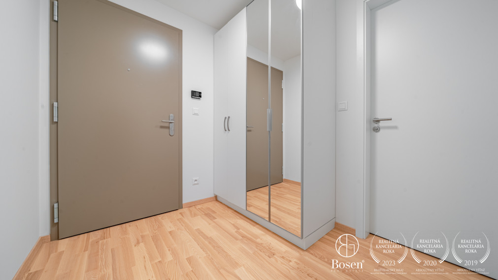 BOSEN | 2 izbový byt s garážovým státím - METROPOLIS, BA - Staré Mesto