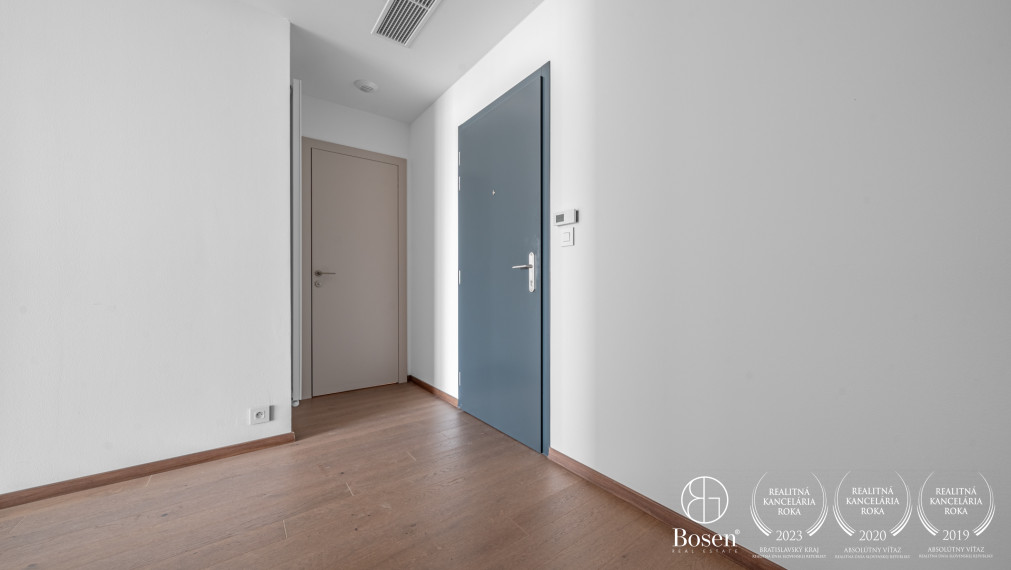 BOSEN | 2 izbový byt v projekte Eurovea Tower, 35. LUX poschodie