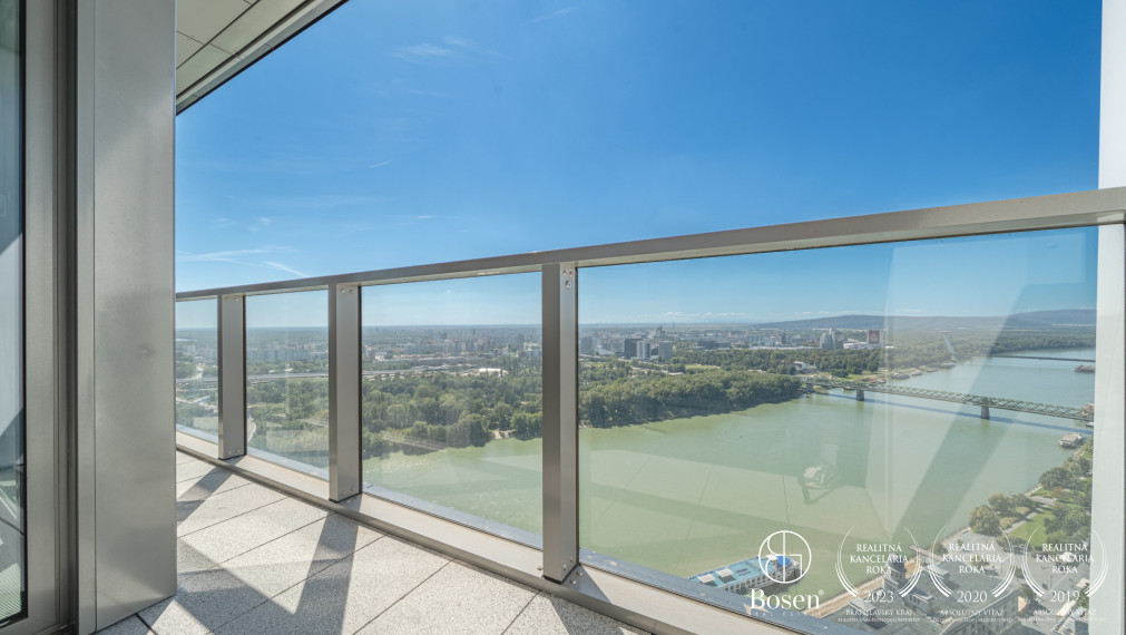 BOSEN | 2 izbový byt v projekte Eurovea Tower, 35. LUX poschodie