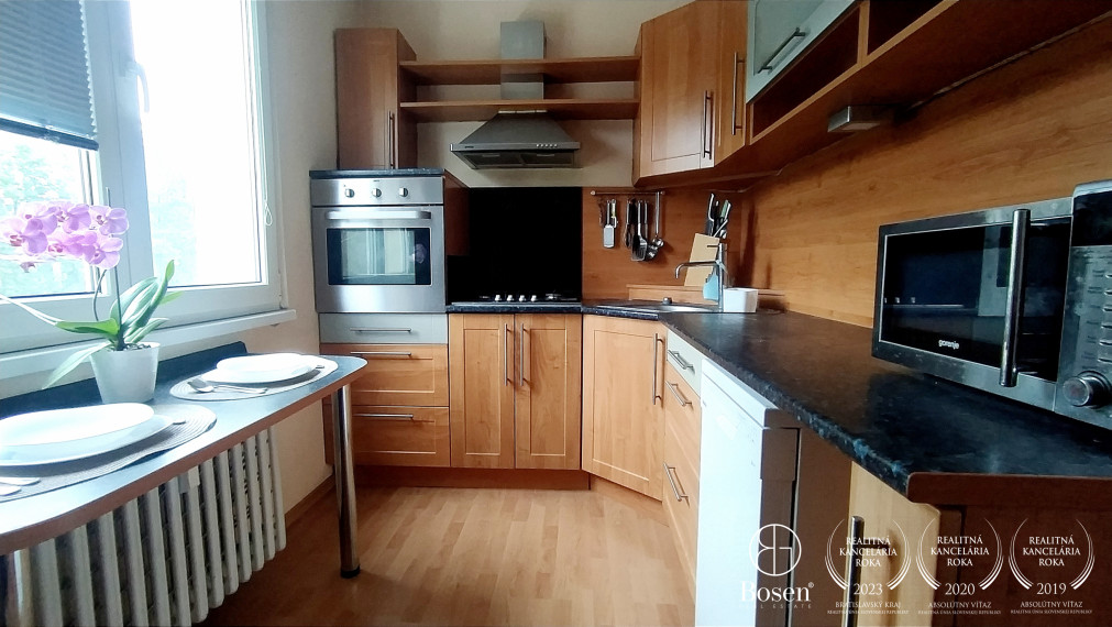 BOSEN | REZERVOVANÉ 2 izbový byt, kompletne zariadený, Švermová, 59,13 m2