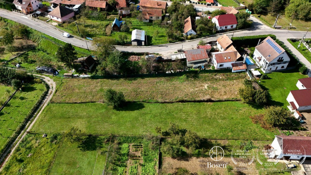 BOSEN | Na predaj stavebný pozemok 1509 m2 - Skalka nad Váhom