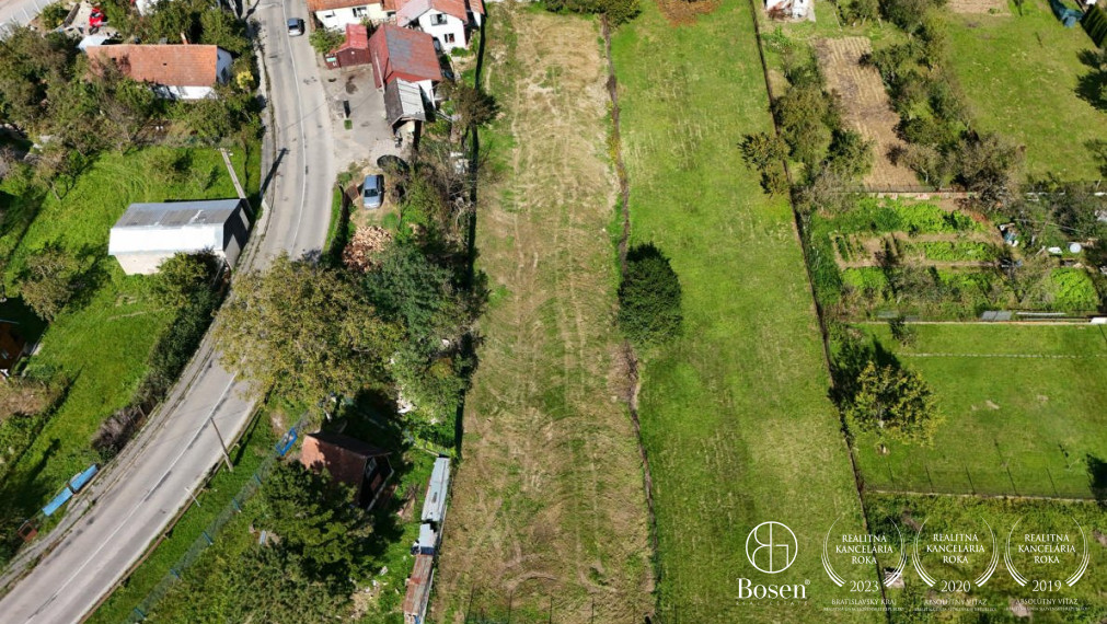 BOSEN | Na predaj stavebný pozemok 1509 m2 - Skalka nad Váhom