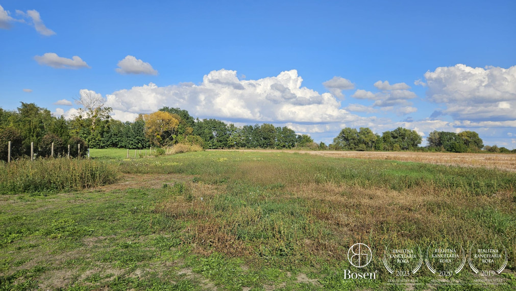 BOSEN | Celý dvojdom na samote pri obci Okoč