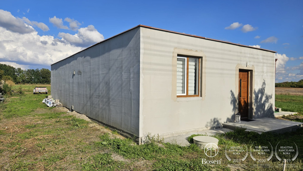 BOSEN | Celý dvojdom na samote pri obci Okoč