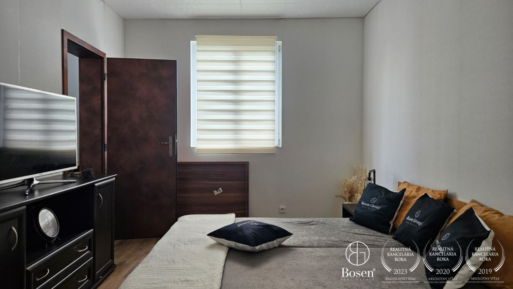 BOSEN | Celý dvojdom na samote pri obci Okoč