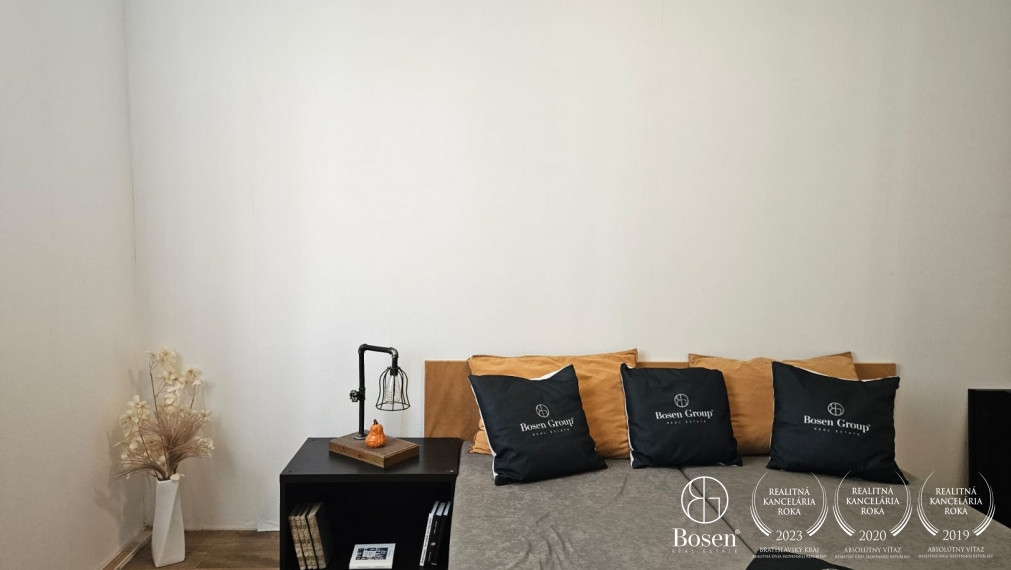 BOSEN | Celý dvojdom na samote pri obci Okoč