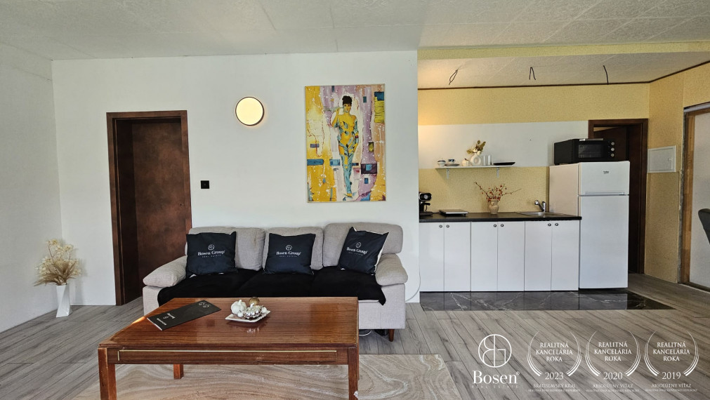 BOSEN | Celý dvojdom na samote pri obci Okoč