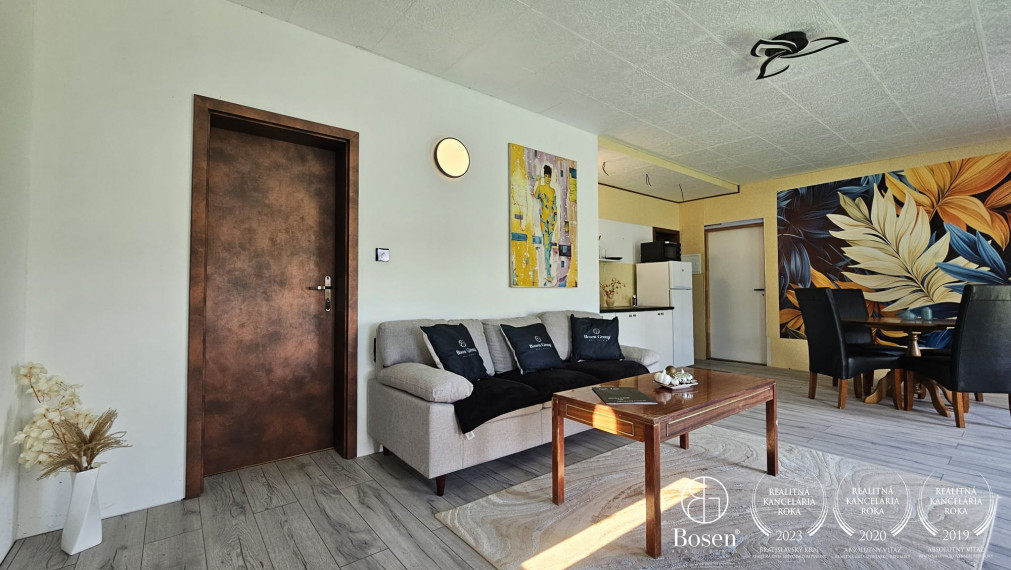 BOSEN | Celý dvojdom na samote pri obci Okoč