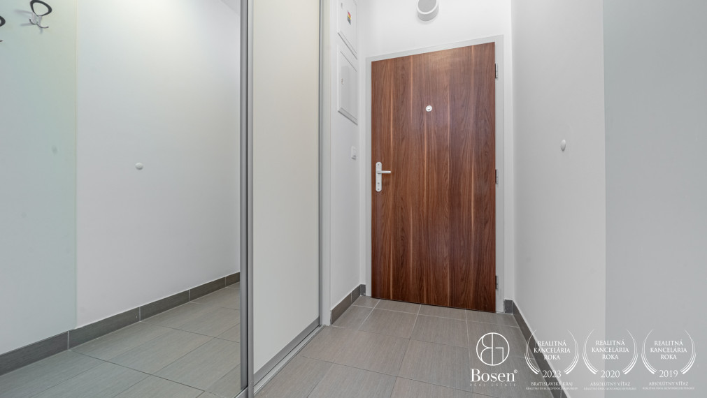 BOSEN | 3 izbový zariadený byt  s garážovým státím - Perla Ružinova