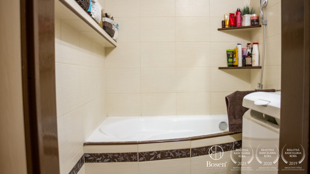 BOSEN | Priestranný 4 izbový byt v Dunajská Streda