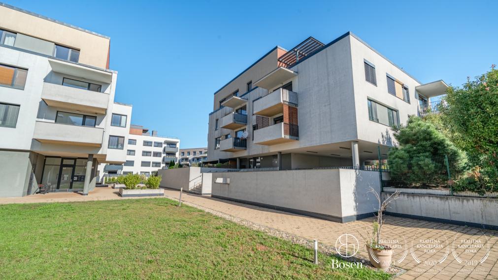 REZERVOVANÝ - BOSEN | Moderný 2-izbový byt s balkónom a parkovaním, Ota Holúska, BA 60,33 m²