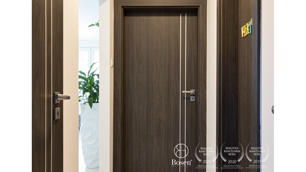 BOSEN | Predaj priestranného 4-izbového bytu po kompletnej rekonštrukcii – Dunajská Streda, ul. Boriny