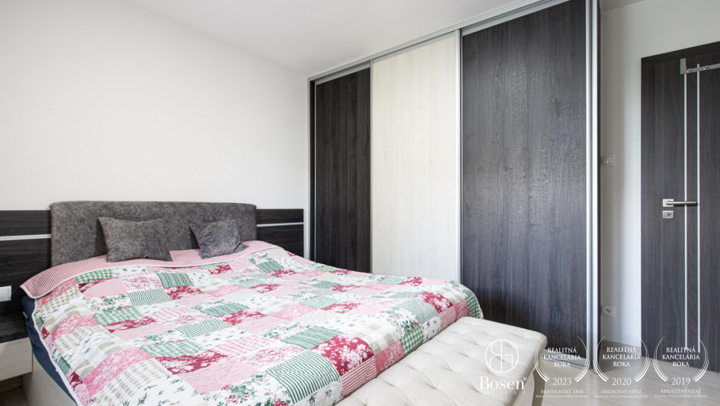 BOSEN | Predaj priestranného 4-izbového bytu po kompletnej rekonštrukcii – Dunajská Streda, ul. Boriny