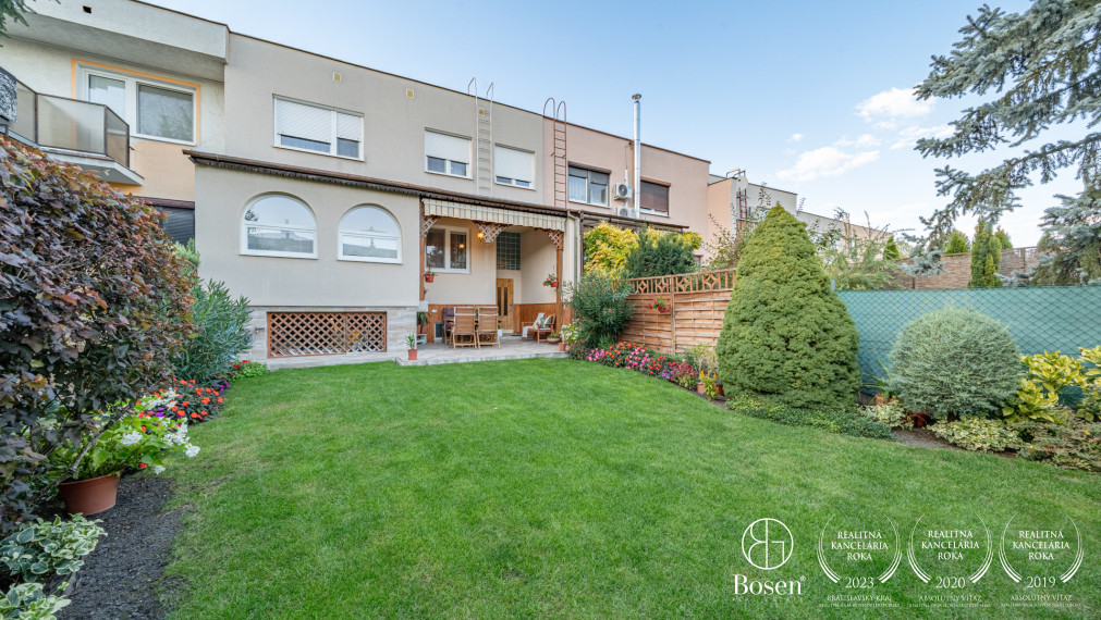 BOSEN | 5 izbový rodinný dom  v radovej zástavbe v Dunajskej Strede, 220 m2