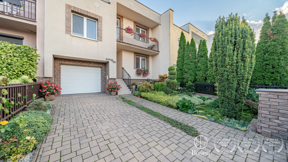 BOSEN | 5 izbový rodinný dom  v radovej zástavbe v Dunajskej Strede, 220 m2