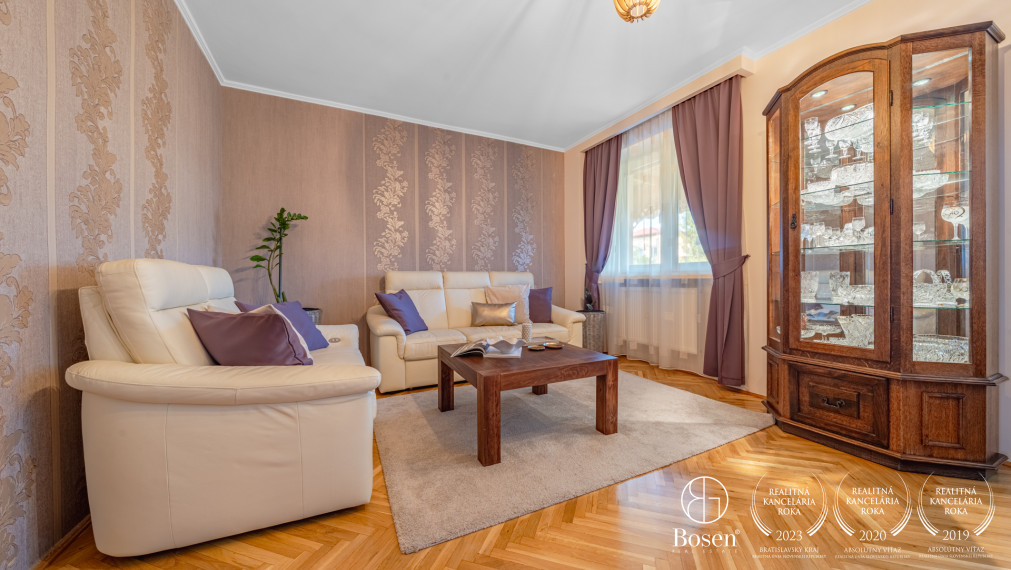 BOSEN | 5 izbový rodinný dom  v radovej zástavbe v Dunajskej Strede, 220 m2