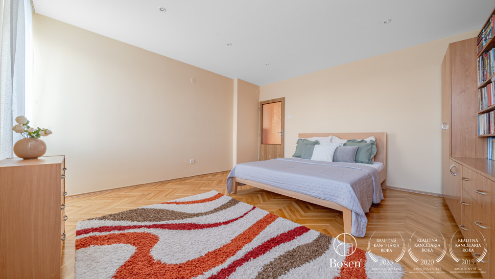 BOSEN | 5 izbový rodinný dom  v radovej zástavbe v Dunajskej Strede, 220 m2