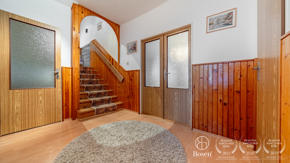 BOSEN | 5 izbový rodinný dom  v radovej zástavbe v Dunajskej Strede, 220 m2