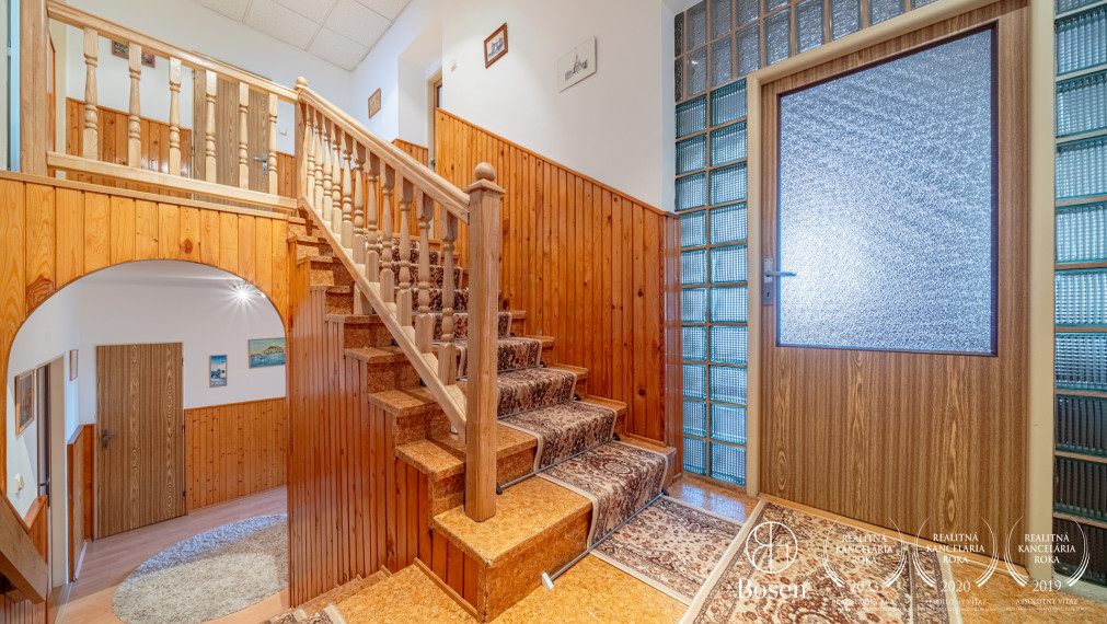 BOSEN | 5 izbový rodinný dom  v radovej zástavbe v Dunajskej Strede, 220 m2