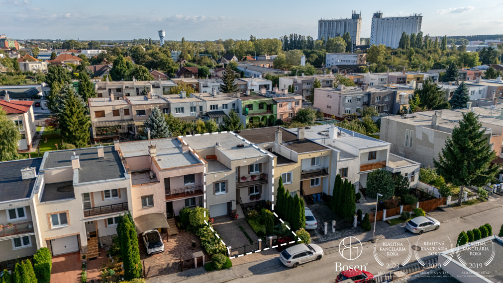 BOSEN | 5 izbový rodinný dom  v radovej zástavbe v Dunajskej Strede, 220 m2