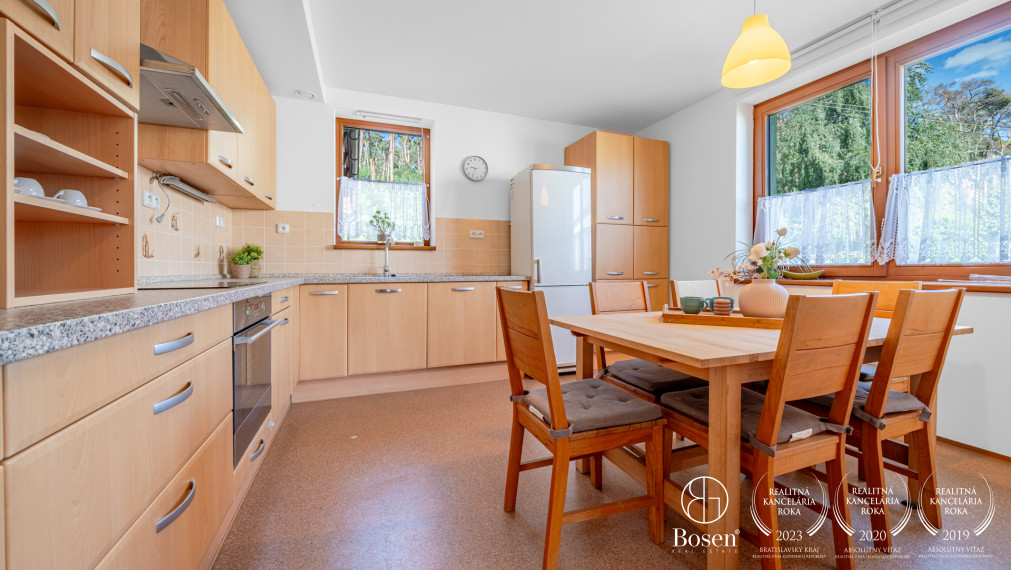 REZERVOANÉ - BOSEN | 5i pasívny drevodom s terasou, Lozorno