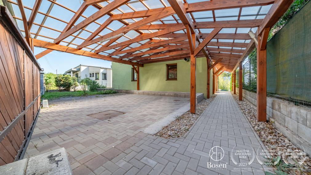 REZERVOANÉ - BOSEN | 5i pasívny drevodom s terasou, Lozorno