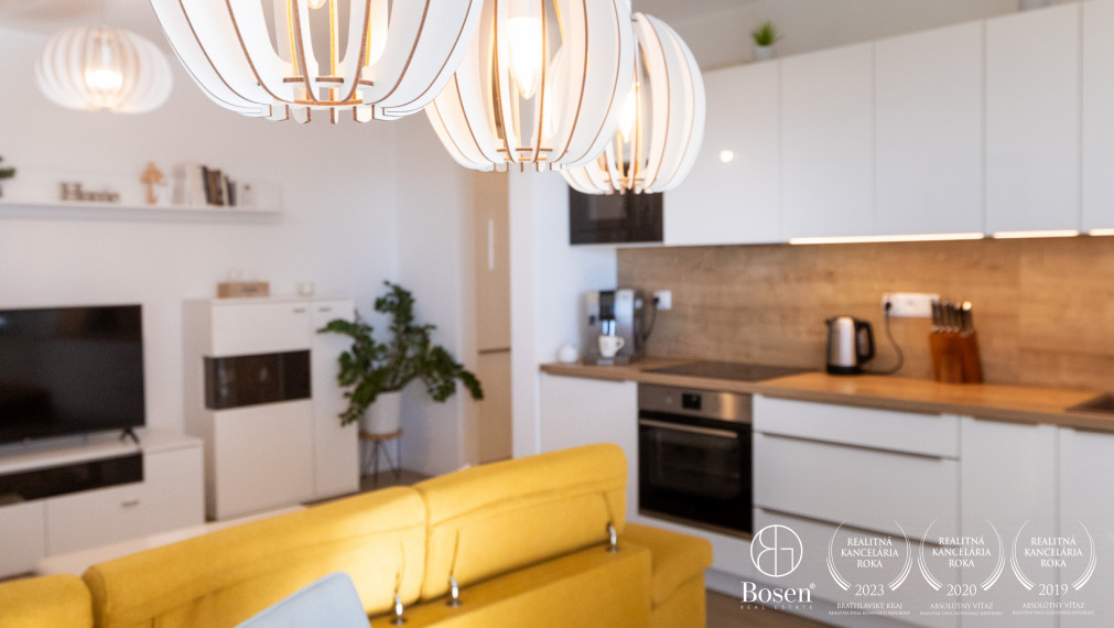 BOSEN | REZERVOVANÉ Luxusný 2i byt na predaj, garážové státie grátis, Panorama, Nitra - Klokočina