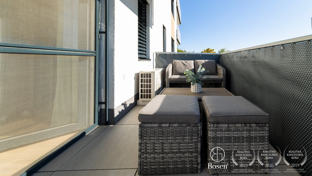 BOSEN | REZERVOVANÉ Luxusný 2i byt na predaj, garážové státie grátis, Panorama, Nitra - Klokočina