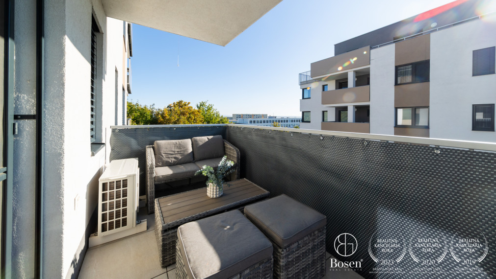 BOSEN | REZERVOVANÉ Luxusný 2i byt na predaj, garážové státie grátis, Panorama, Nitra - Klokočina