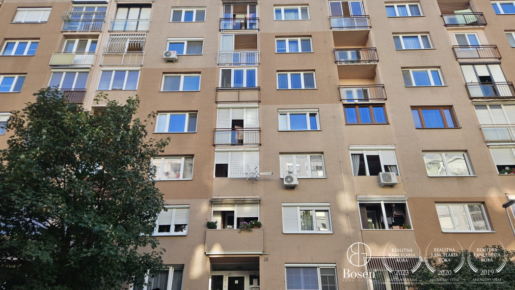 BOSEN | Priestranný 3-izbový byt po rekonštrukcii, Dunajská Streda