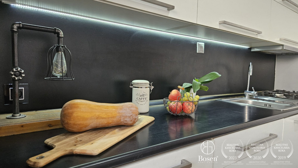 BOSEN | Priestranný 3-izbový byt po rekonštrukcii, Dunajská Streda