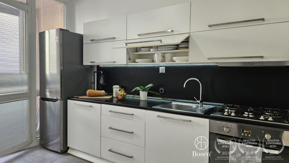 BOSEN | Priestranný 3-izbový byt po rekonštrukcii, Dunajská Streda