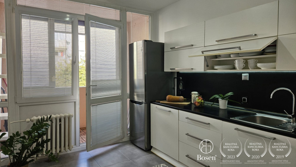 BOSEN | Priestranný 3-izbový byt po rekonštrukcii, Dunajská Streda