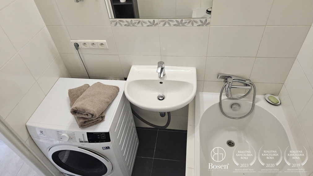 BOSEN | Priestranný 3-izbový byt po rekonštrukcii, Dunajská Streda