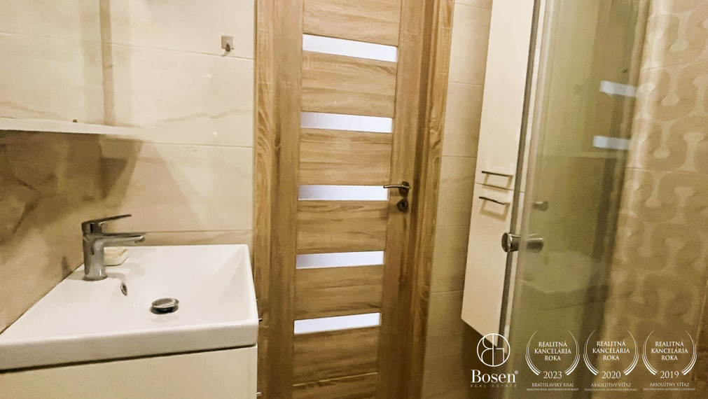 LOYALTERS | prenájom 1 izbový v Žiari nad Hronom