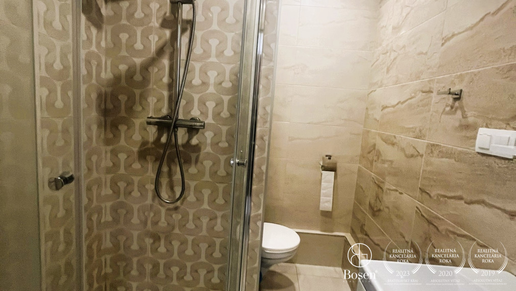 LOYALTERS | prenájom 1 izbový v Žiari nad Hronom