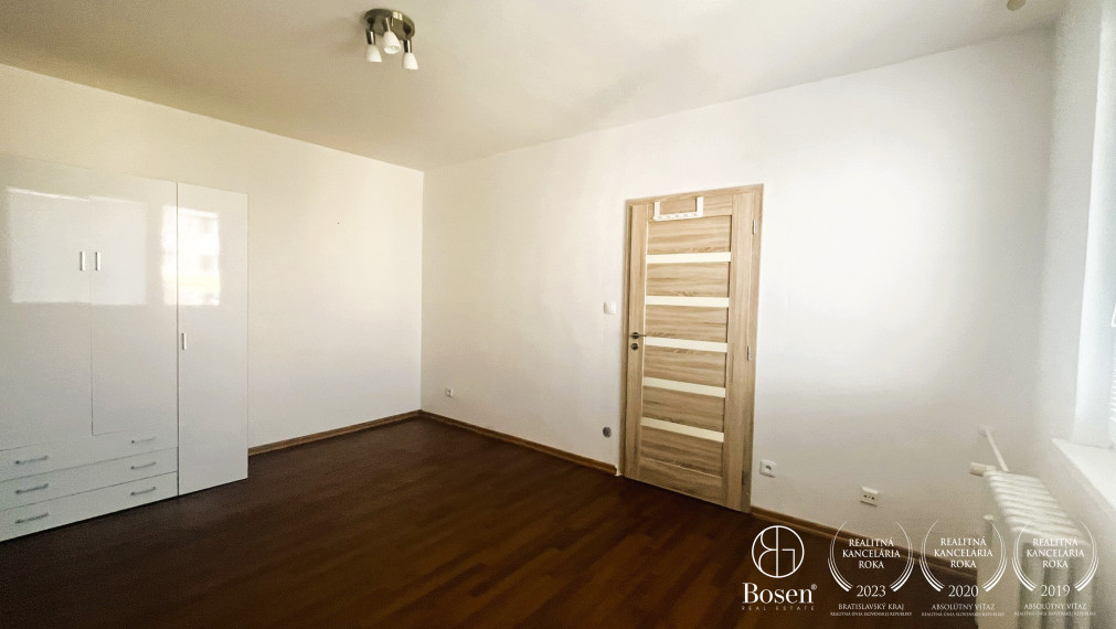 LOYALTERS | prenájom 1 izbový v Žiari nad Hronom