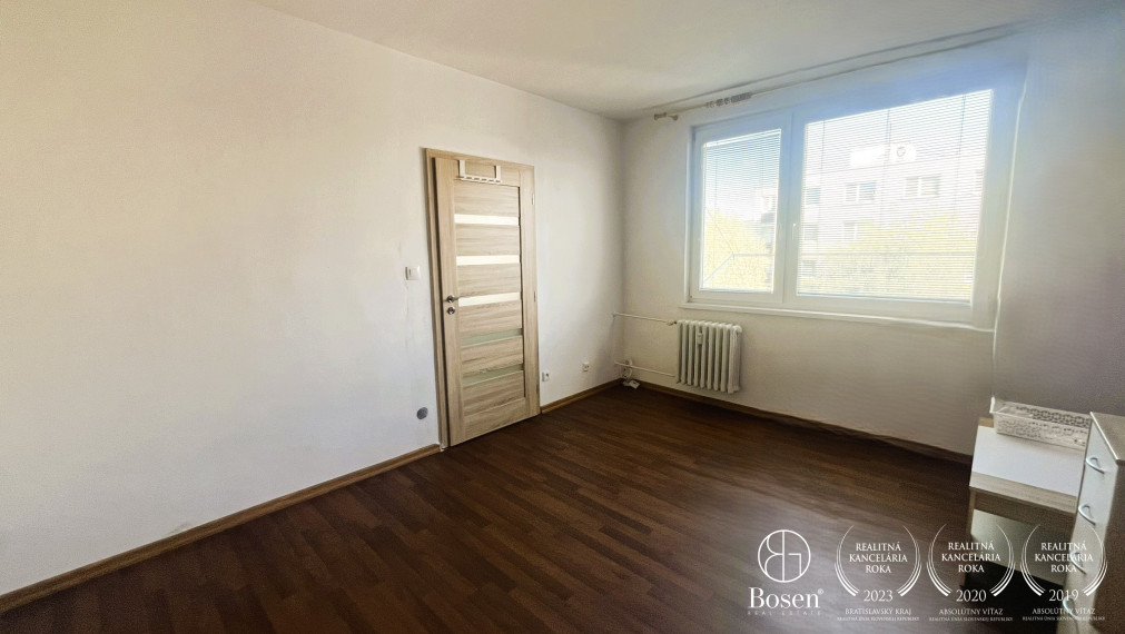 LOYALTERS | prenájom 1 izbový v Žiari nad Hronom