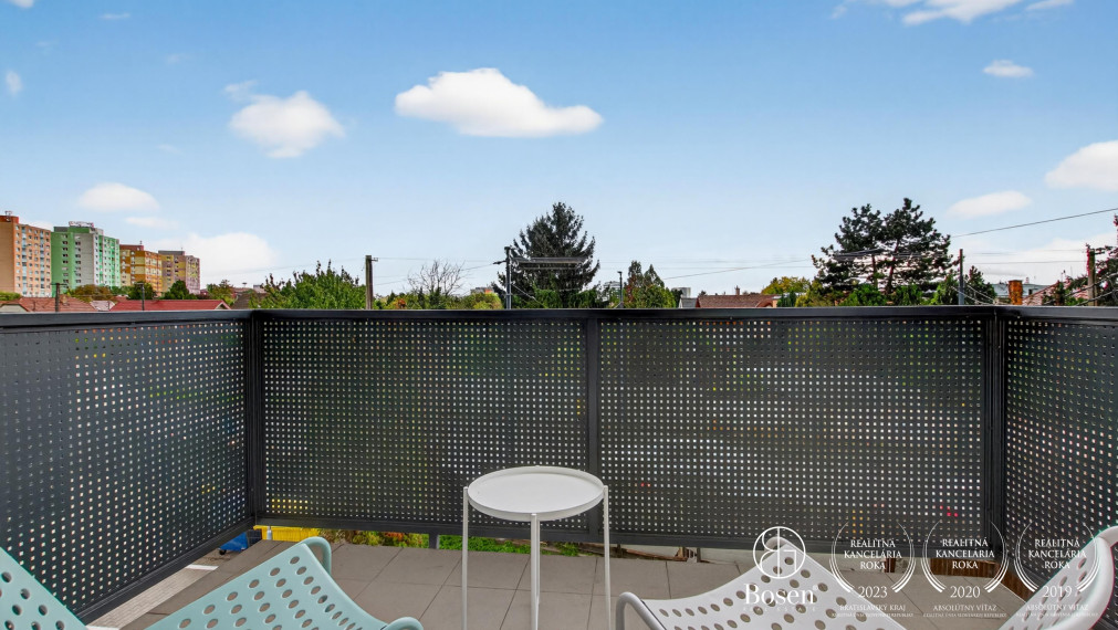 Moderný 2-izbový byt s loggiou a parkovaním – Geologická, Podunajské Biskupice