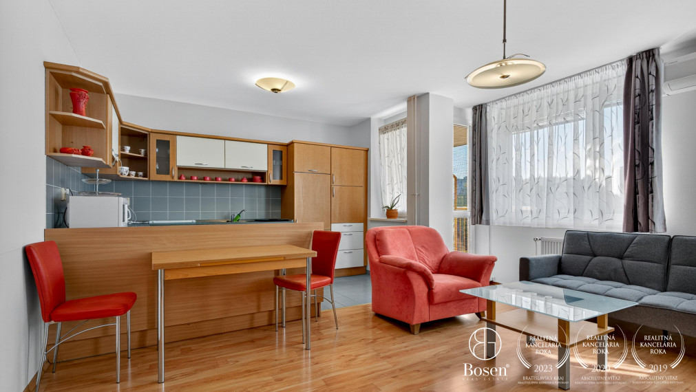 BOSEN | Na prenájom 2 izbový byt s klimatizáciou a garážou