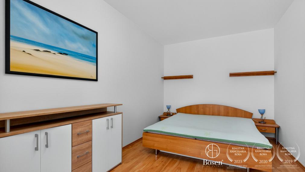 BOSEN | Na prenájom 2 izbový byt s klimatizáciou a garážou