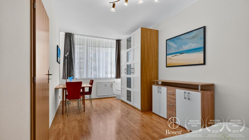 BOSEN | Na prenájom 2 izbový byt s klimatizáciou a garážou
