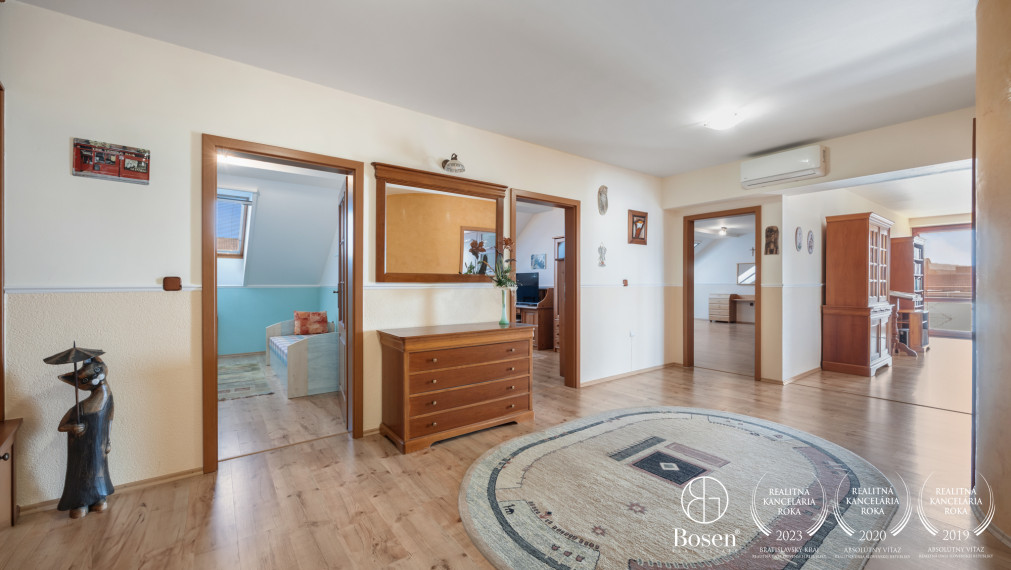 BOSEN| 4 izbový byt, 156m2 s balkónom v centre Malaciek